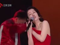 爱唱歌成都小姐姐微信,成都小姐姐的歌声点亮微信朋友圈